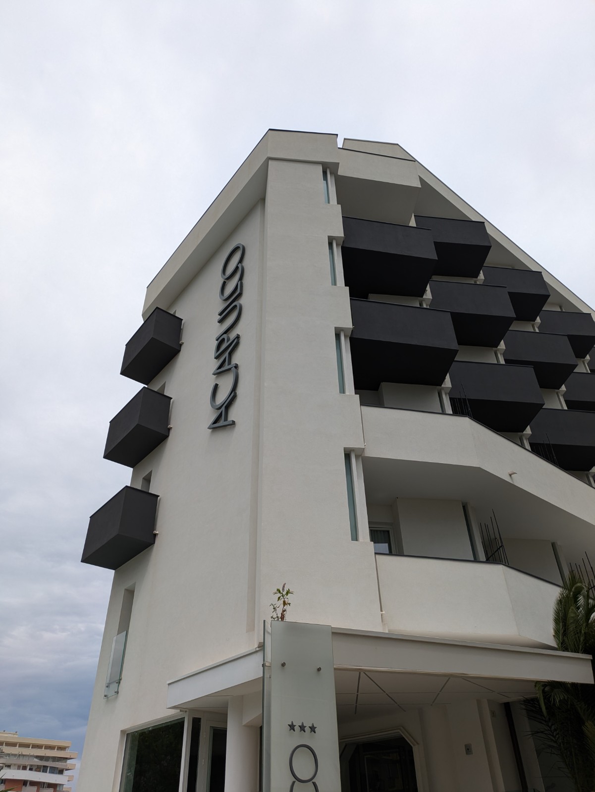 PXL 20240623 100325448