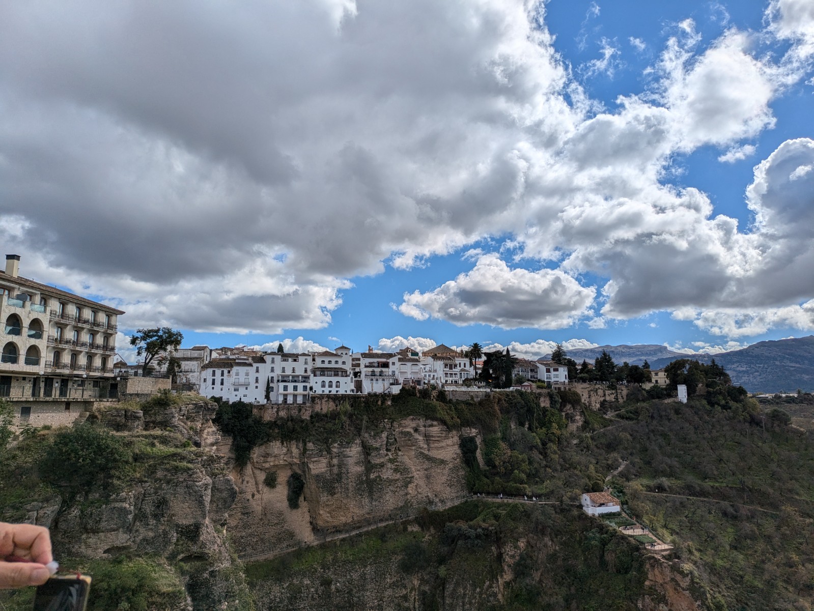 PXL 20241027 124824420