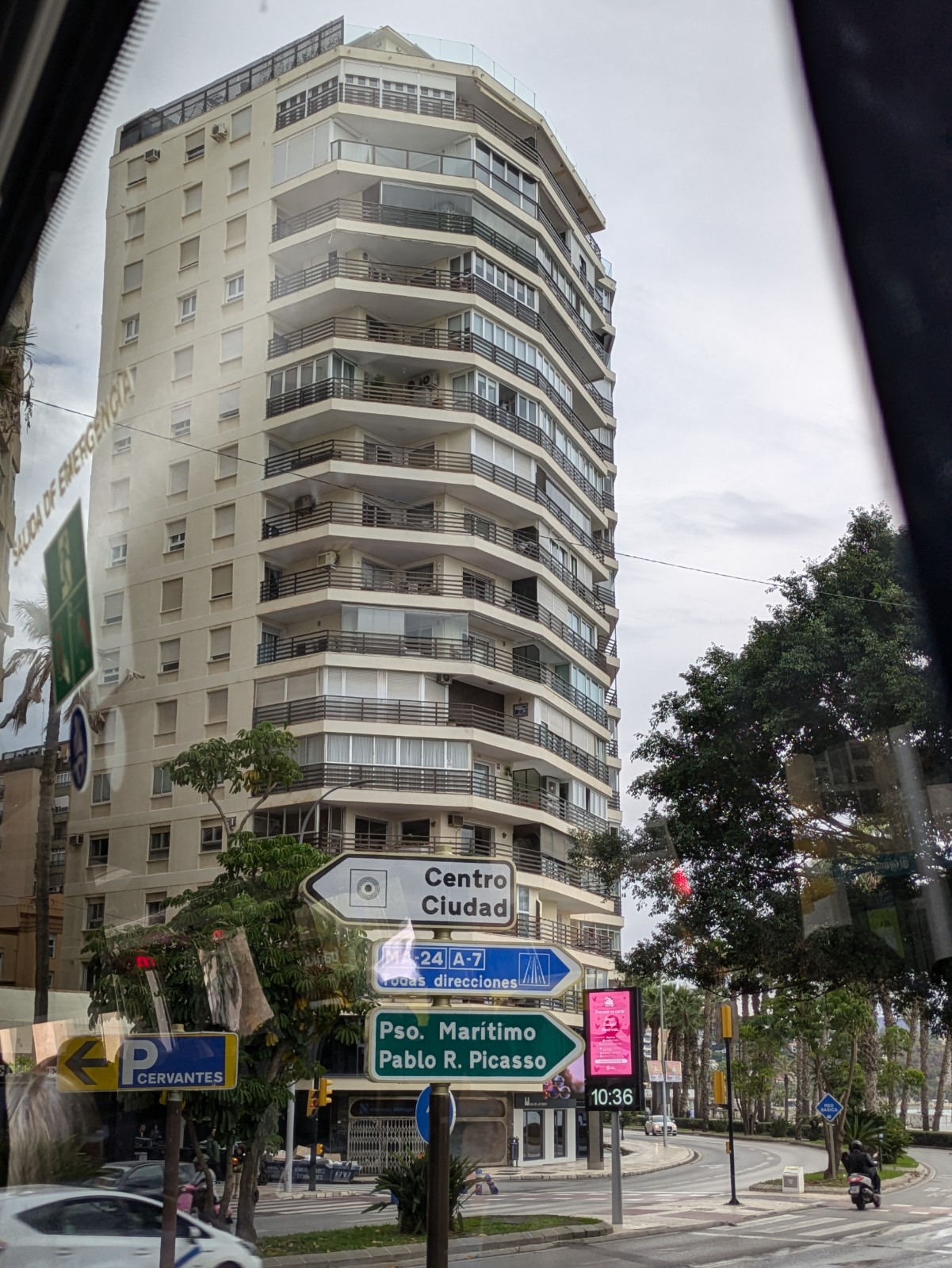 PXL 20241028 093741513