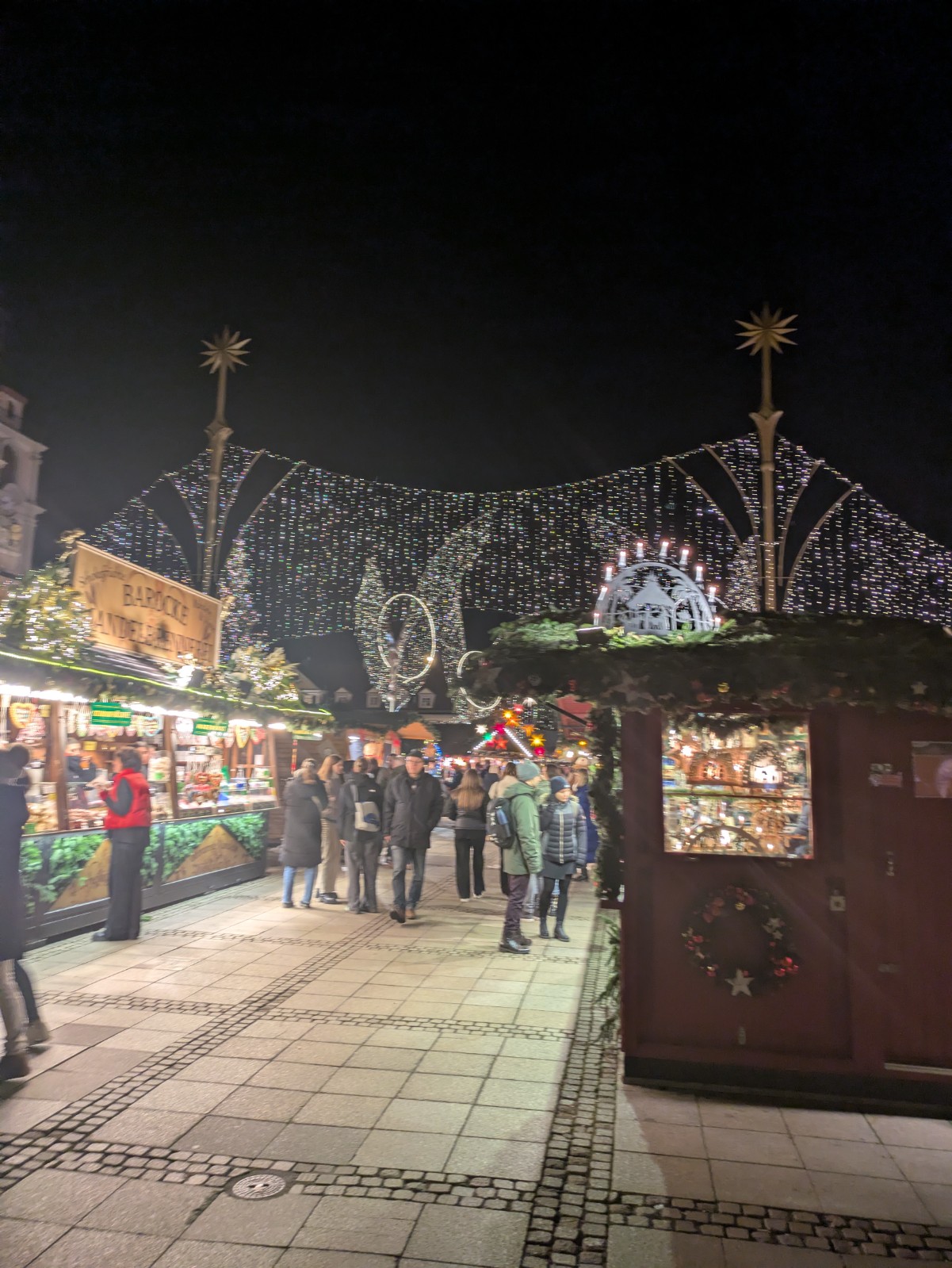 PXL 20241216 190940340