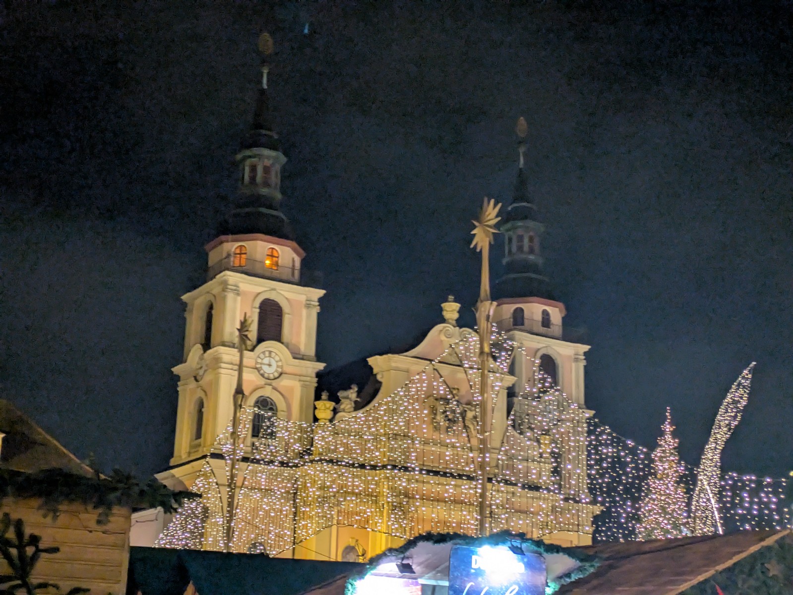 PXL 20241216 200023132