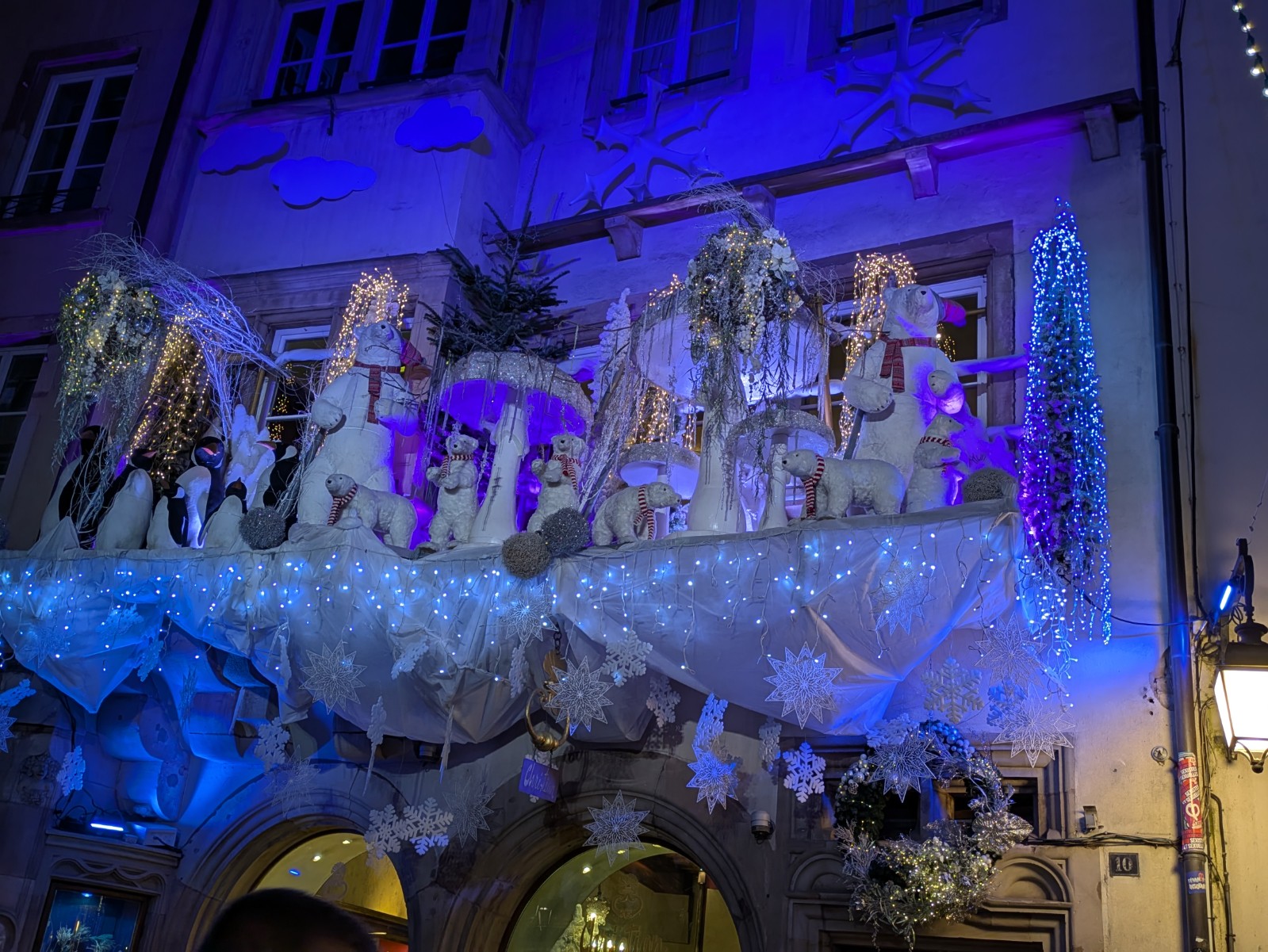 PXL 20241218 160942938.NIGHT