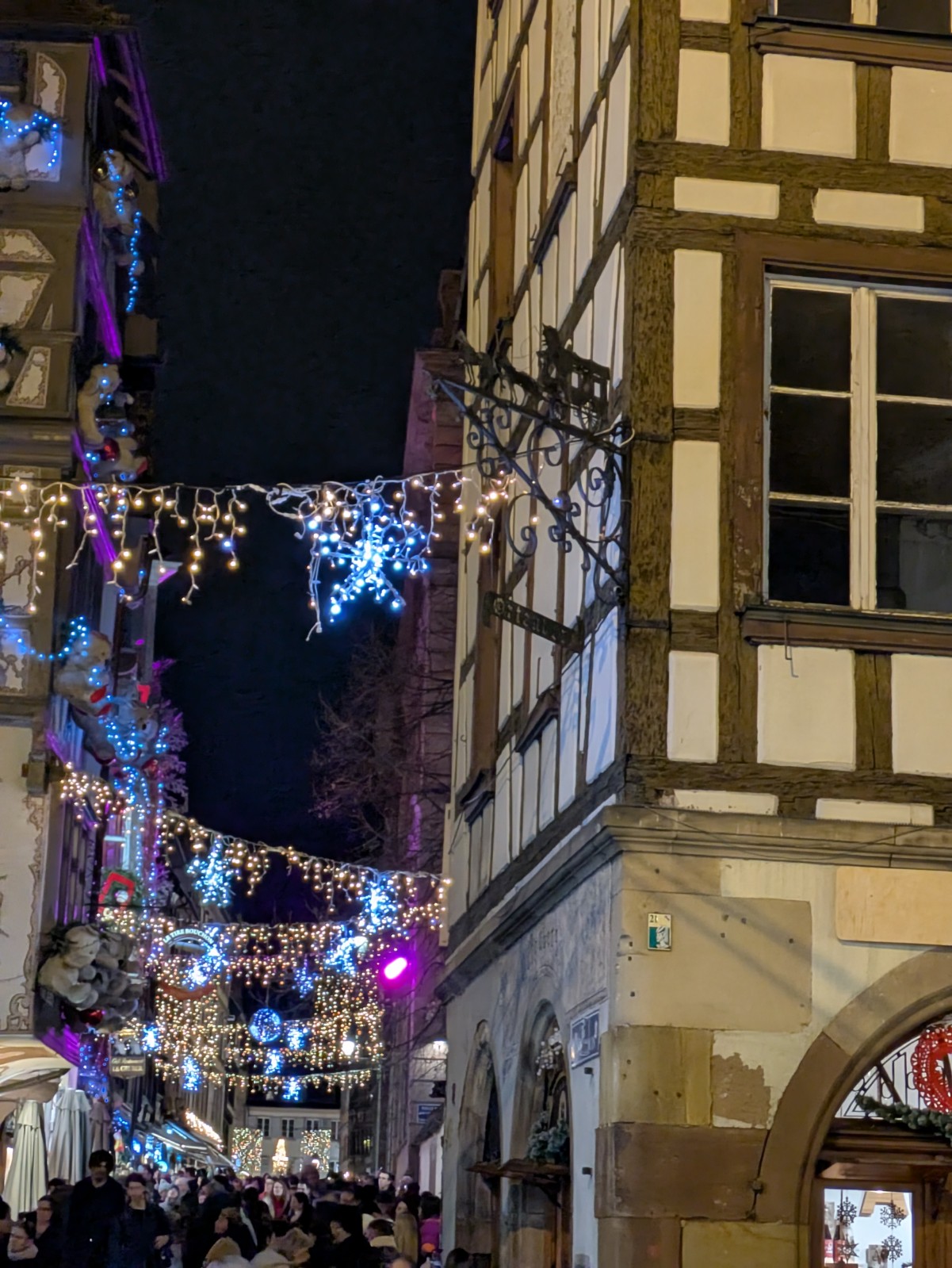 PXL 20241218 165840722.NIGHT