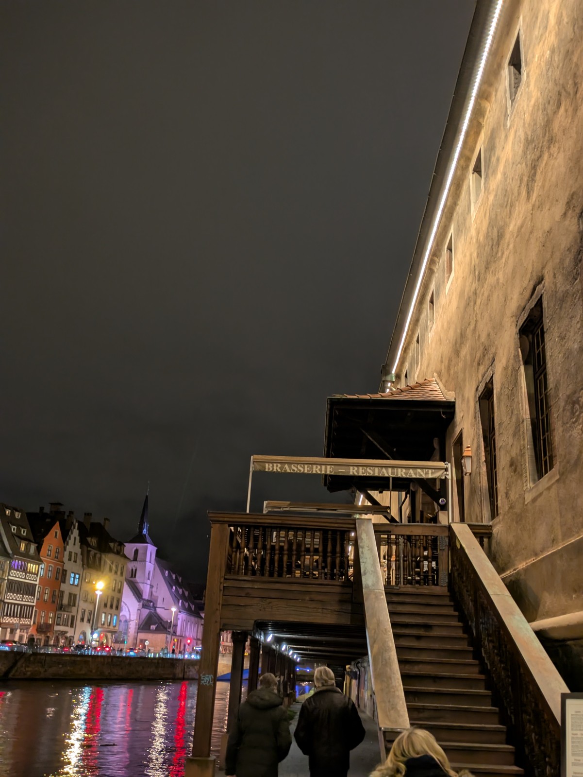 PXL 20241218 170744860.NIGHT